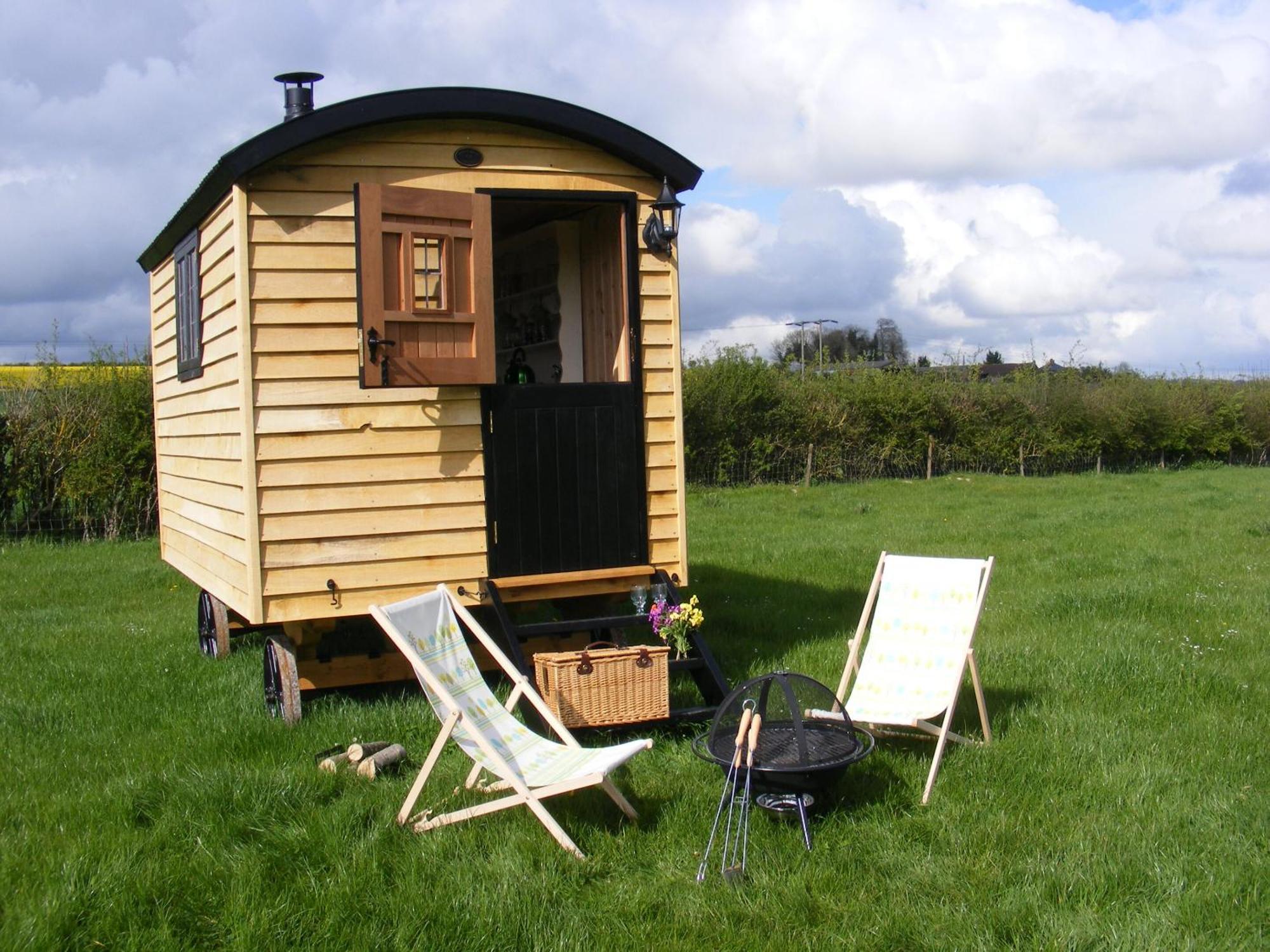 Marshwood Farm B&B And Shepherds Hut Dinton  Kültér fotó