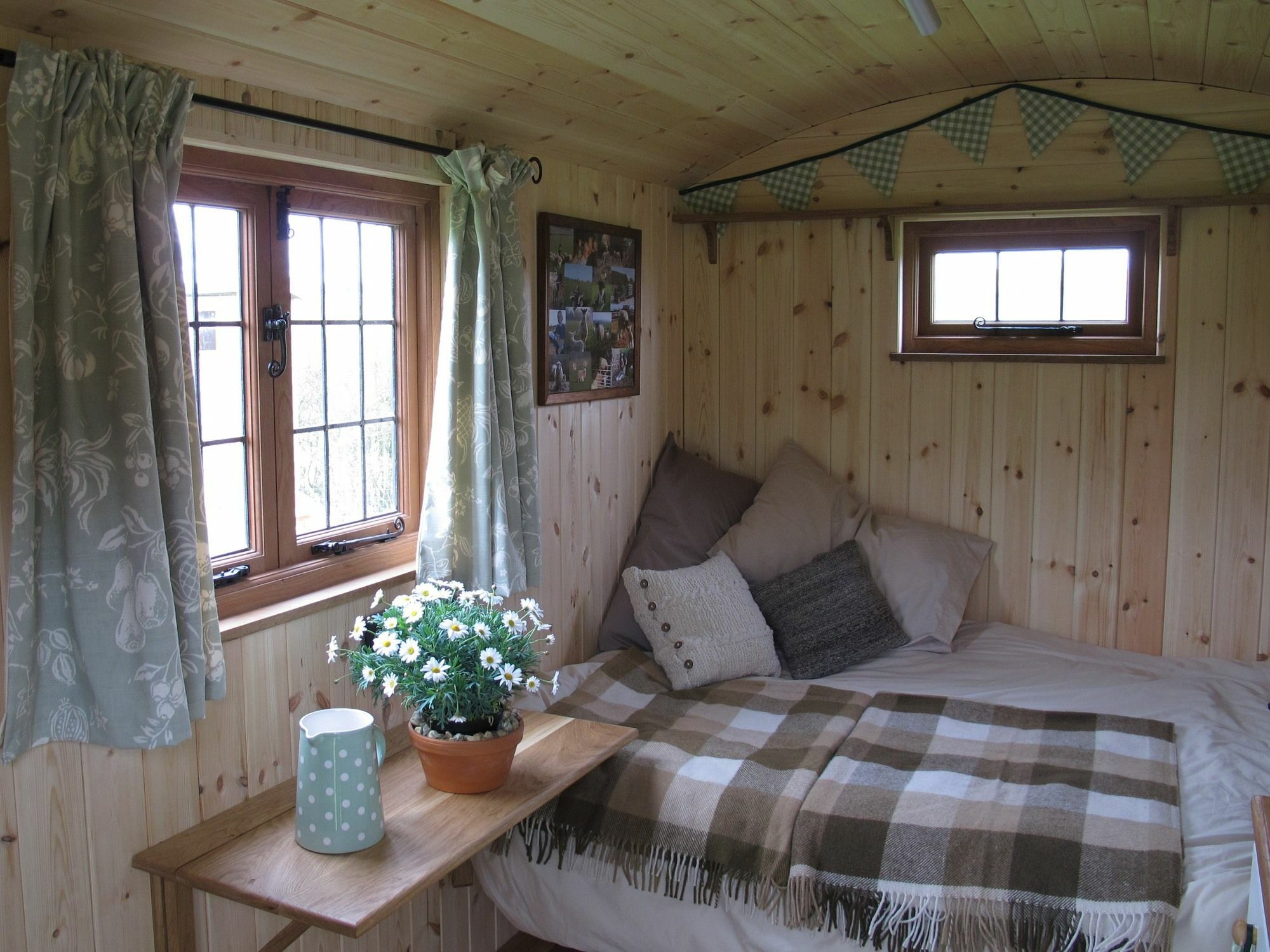 Marshwood Farm B&B And Shepherds Hut Dinton  Kültér fotó